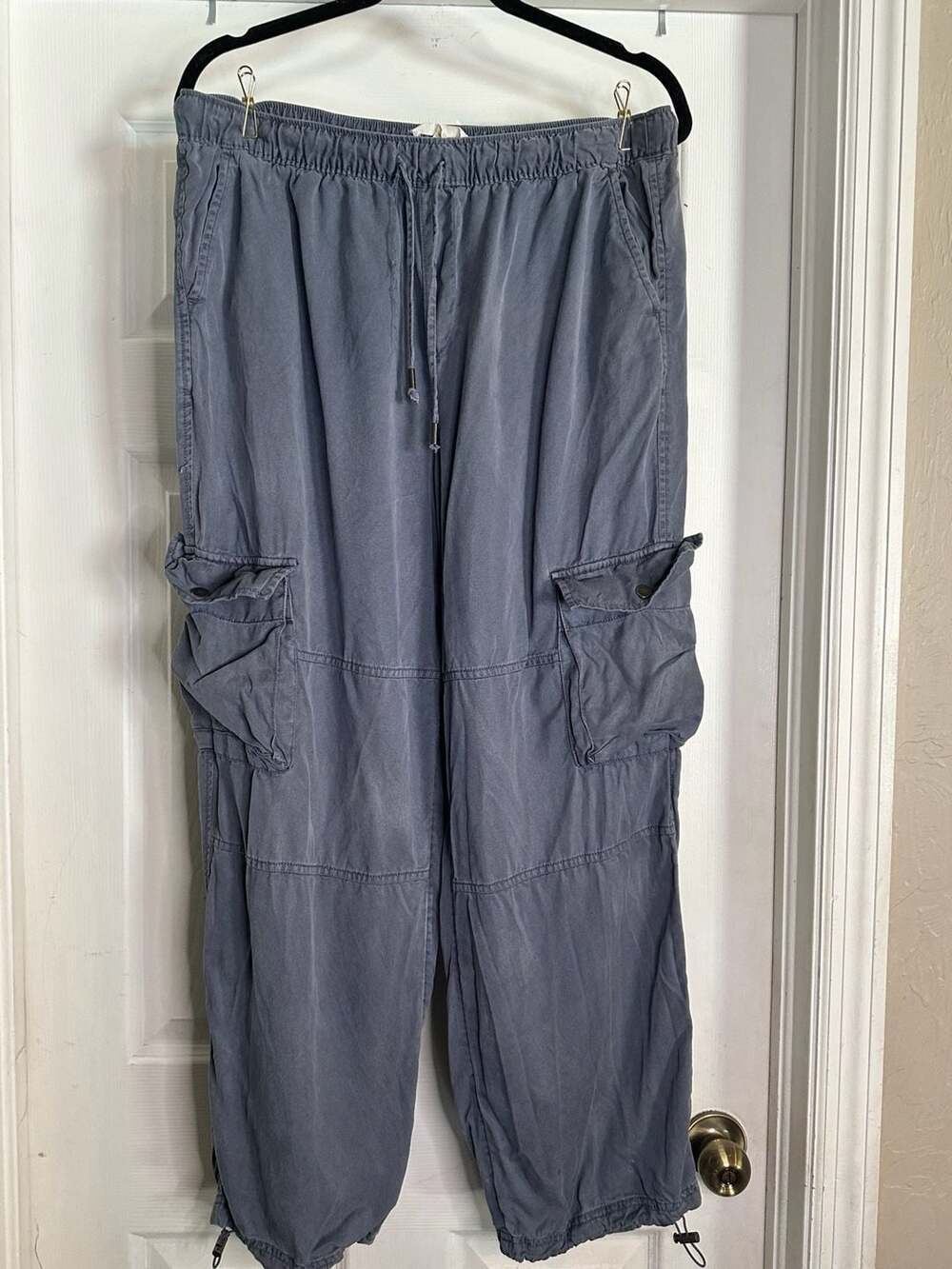 C&C California Men's 100% Lyocell Slate Blue Cargo Parachute Pants XL